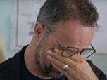 Rendez-vous en terre inconnue - Jarry fond en larmes en évoquant son homosexualité